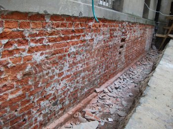 Гідраізаляцыя падмуркаў асушванне цагляных будынкаў Польшча